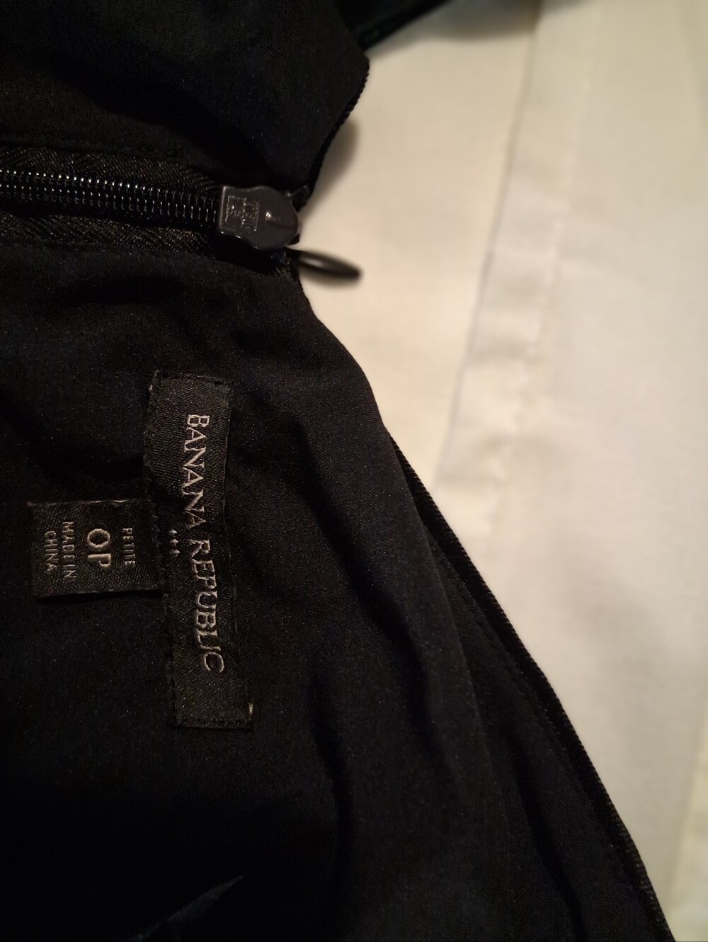 BANANA REPUBLIC Black Velvet Wide-Leg Jumpsuit with tie at Waist Belt - Picture 5 of 6